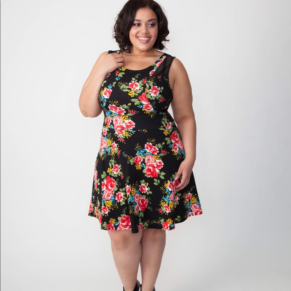 Plus Size Floral SKATER DRESS! Plus Size!